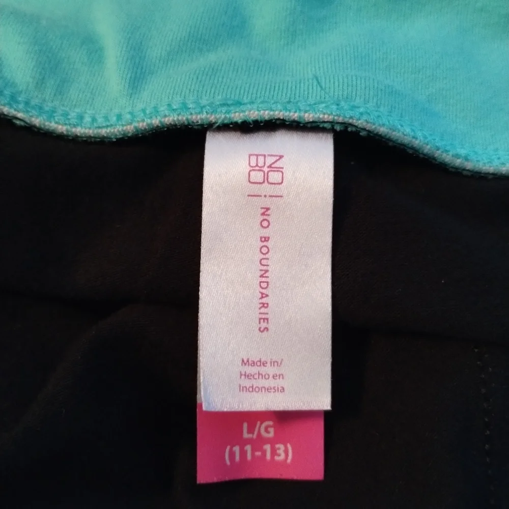 No Boundaries trendy leggings